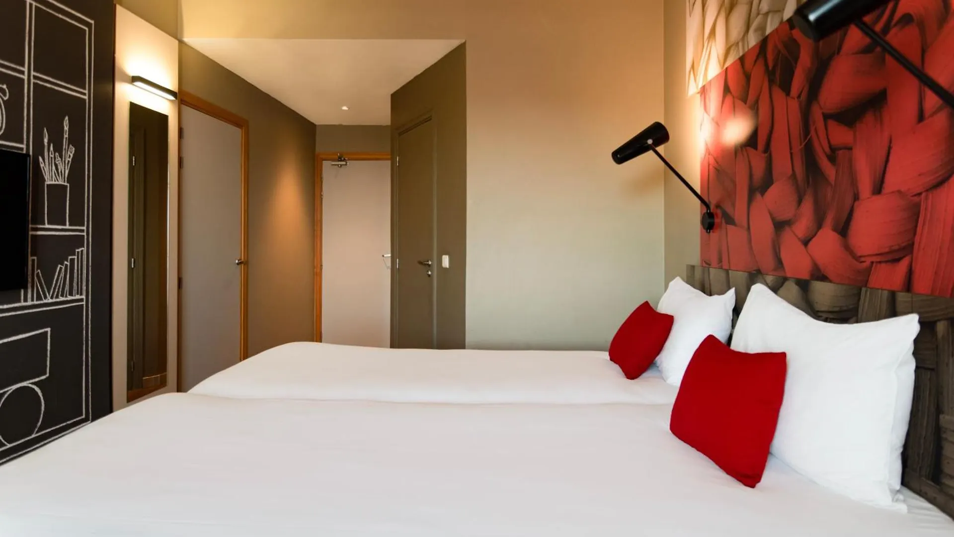 ***  מלון Ibis Casablanca Sidi Maarouf מרוקו